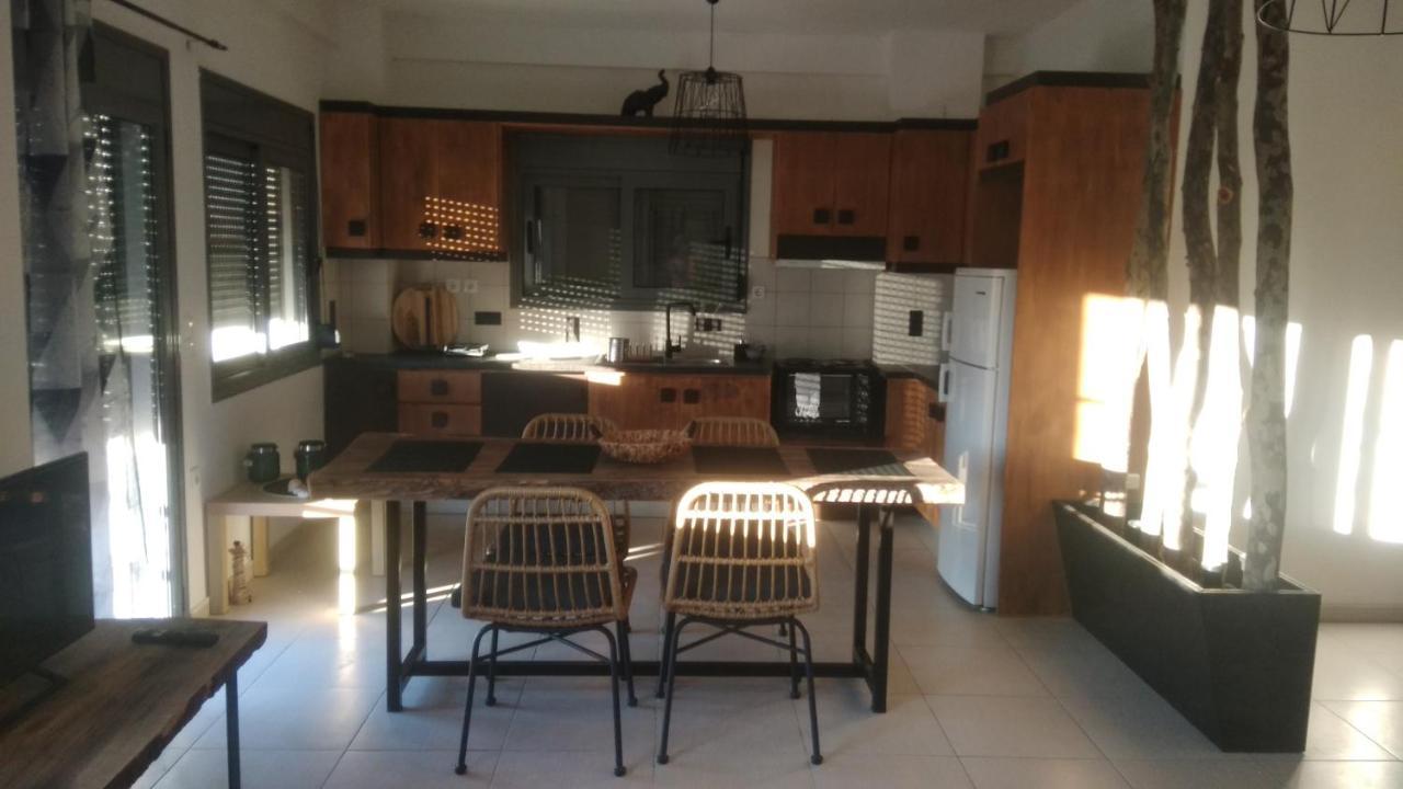 Chrisambelos Apartments Істрон Екстер'єр фото