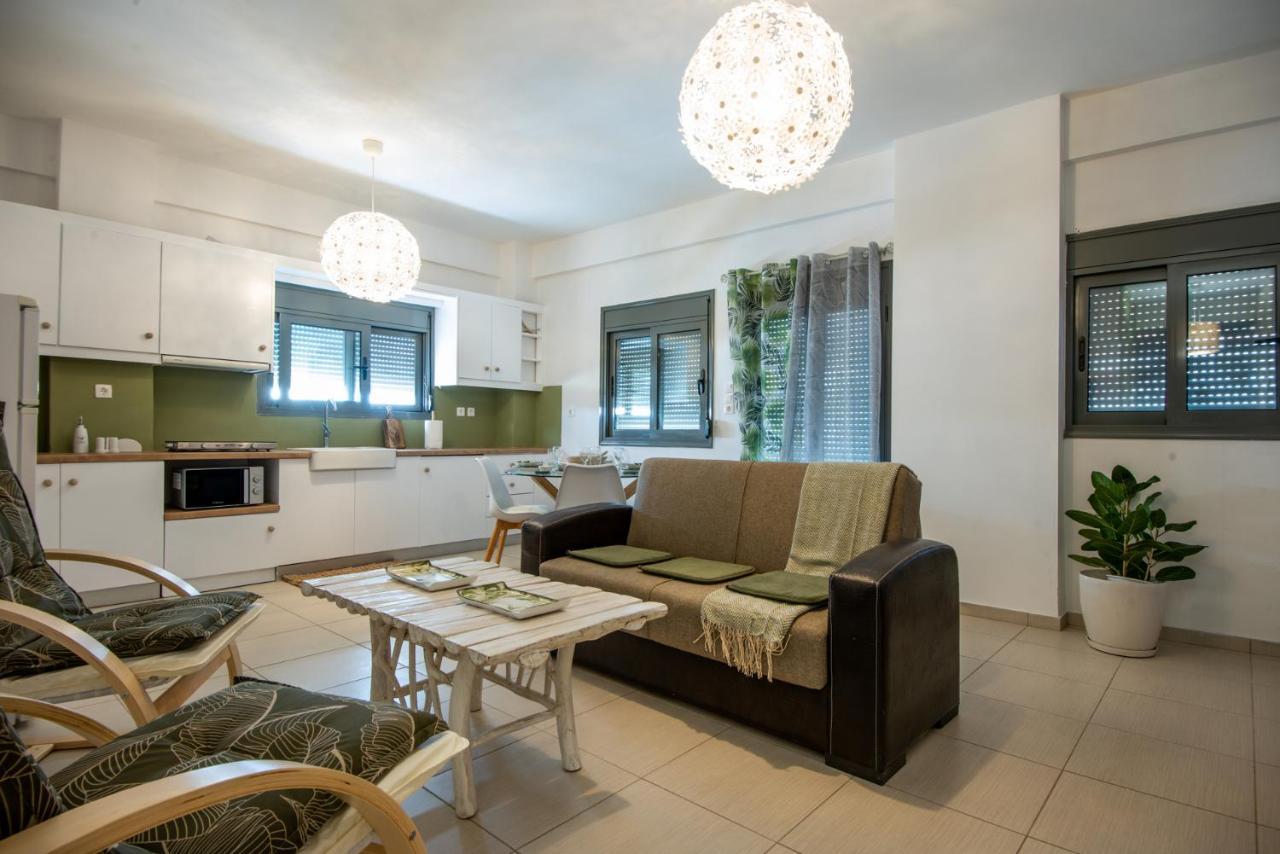 Chrisambelos Apartments Істрон Екстер'єр фото